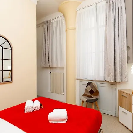 Petit Bonheur Yourhosthelper Apartment Cannes